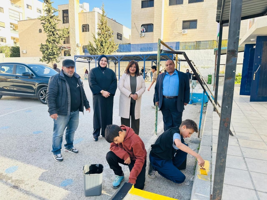 العجارمة تتفقد مدرسة الشهيد الطيار الرائد فراس العجلوني