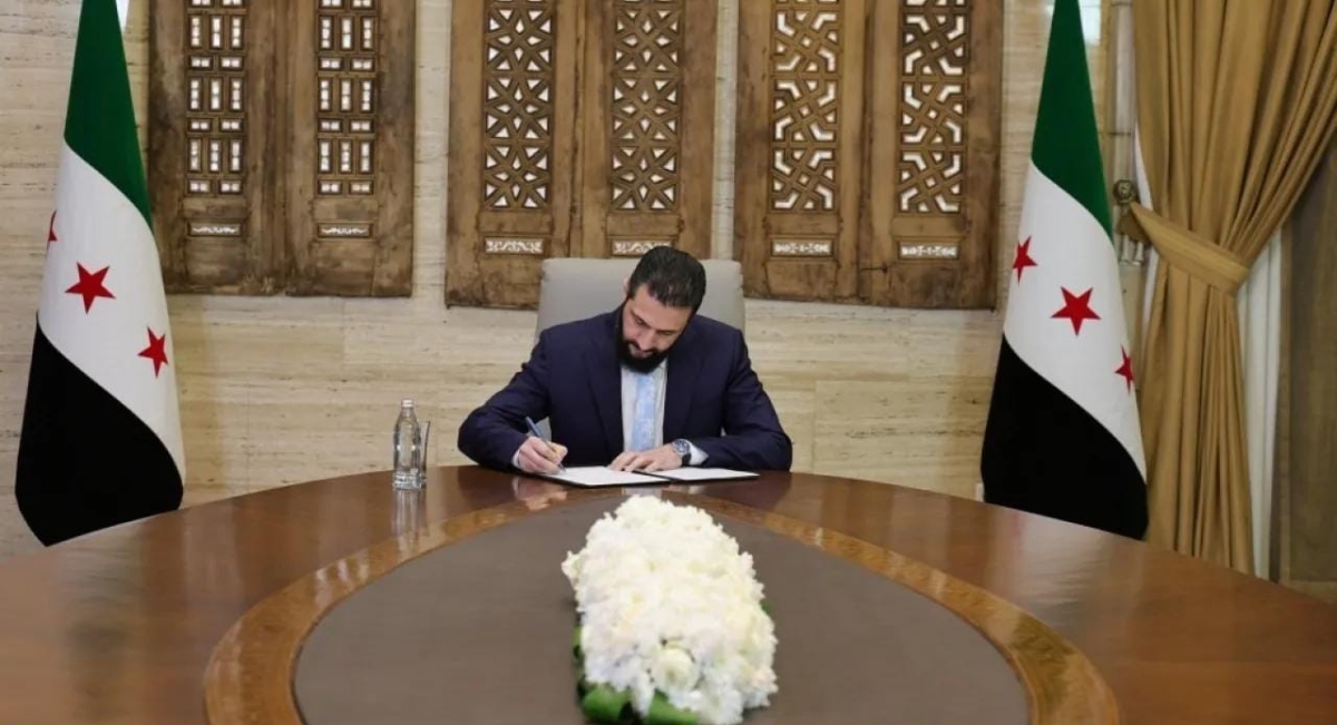 الرئيس السوري الشرع يصدر عفوا عن محكومين بجنايات ويستثني مرتكبي الانتهاكات بحق السوريين