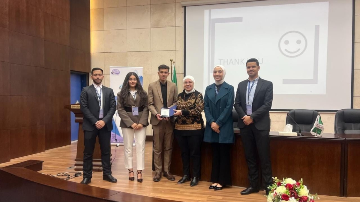 صيدلة التكنولوجيا تشارك في المؤتمر السنوي للبحث العلمي
