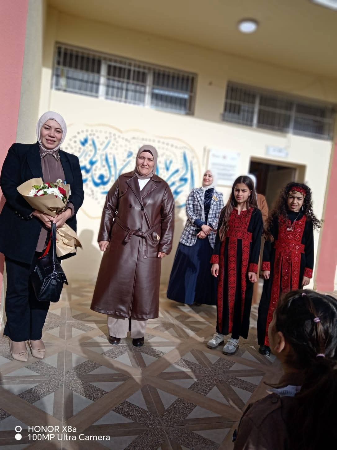 الشطناوي تفتتح فعالية الجدران التفاعلية والزاوية التراثية في مدرسة حبراص الثانوية للبنات.