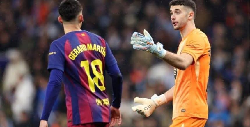 موقف حاسم من ريال مدريد وميلان.. مارتن: لن أرحل عن برشلونة ولو بمال العالم