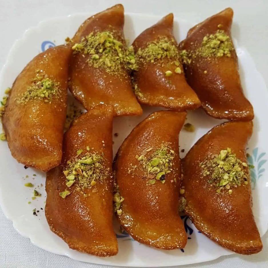 القطايف : أميرة السهرات الرمضانية من قصور الخلافة إلى حارات الأردن