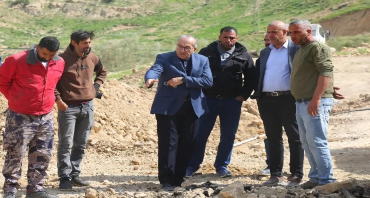 وزير الأشغال: تحديات ميدانية أخرت إنجاز صيانة طريق وادي شعيب