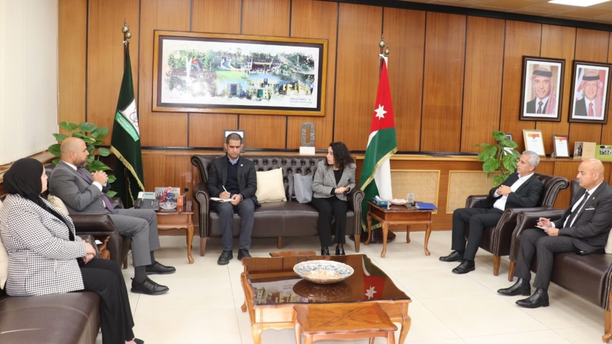 اليرموك والخدمة الجامعية العالمية تبحثان التعاون بقضايا اللجوء والتنمية المستدامة