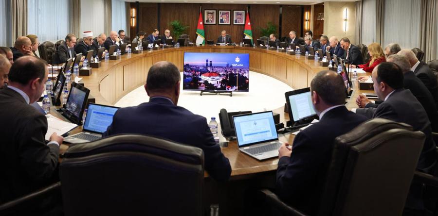 مسؤول حكومي: فكرة قرار عطلة الـ 3 أيام هدفها منح الموظفين فرصة للتوجه لمشاريع خاصة تدر دخلاً إضافياً عليهم