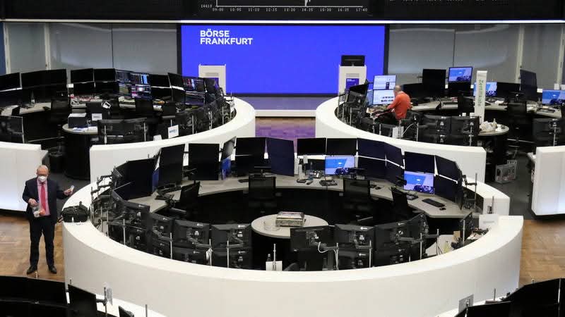 الأسهم الأوروبية تبدأ الأسبوع على تراجع