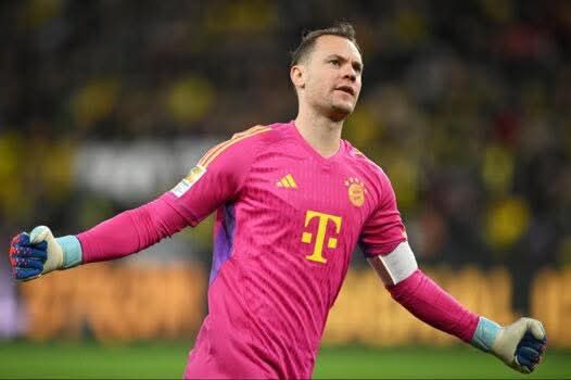 نوير يعود مبكرًا ويمنح بايرن دفعة قبل القمة مع دورتموند