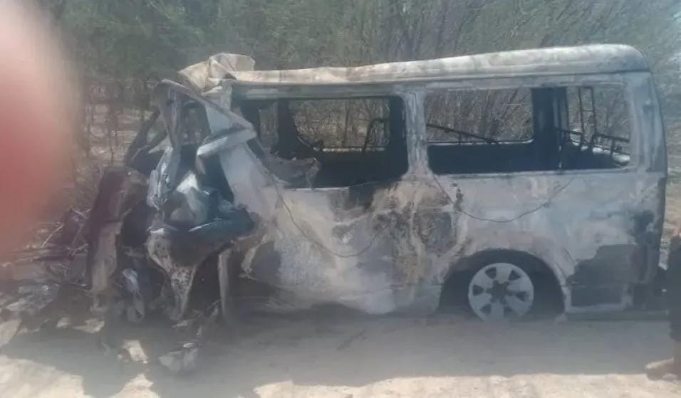 اليمن..وفاة 16 شخصًا إثر حريق ‘‘باص ركاب’’ عقب اصطدامه بشاحنة نقل ثقيل في أبين