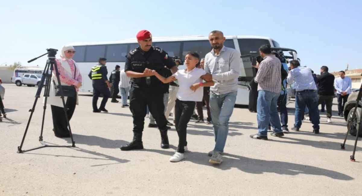 خلال عام.. 635 طفلا و 1598 مرافقاً لهم نقلهم الأردن من غزَّة