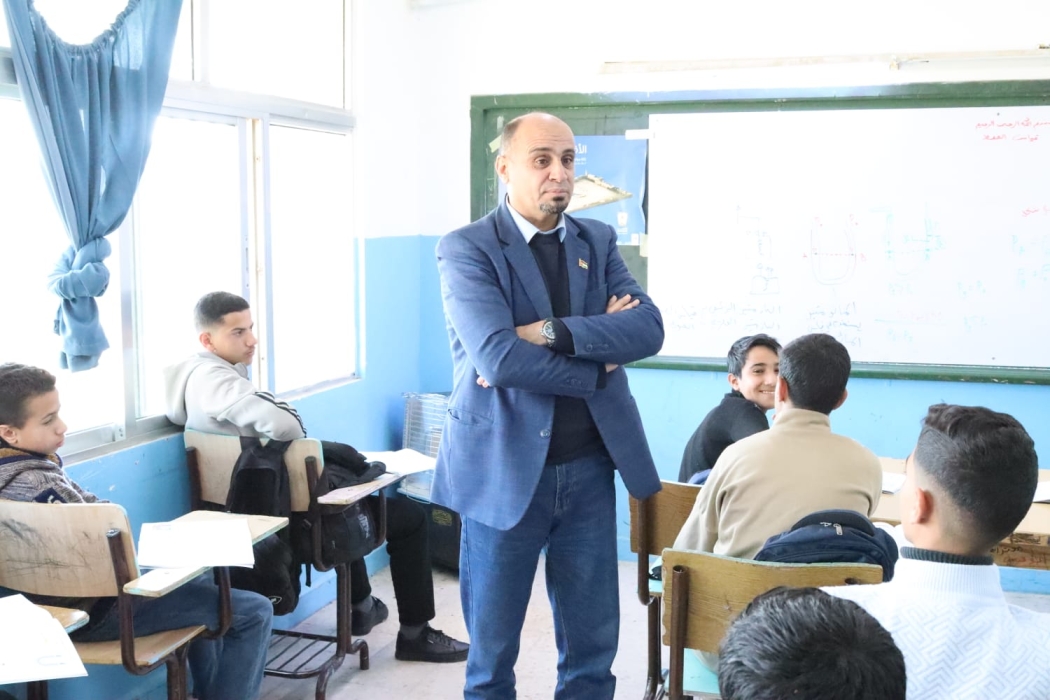 النعيمات يتفقد دورة الاردوينو في مدرسة الشوبك الثانوية الشاملة للبنات