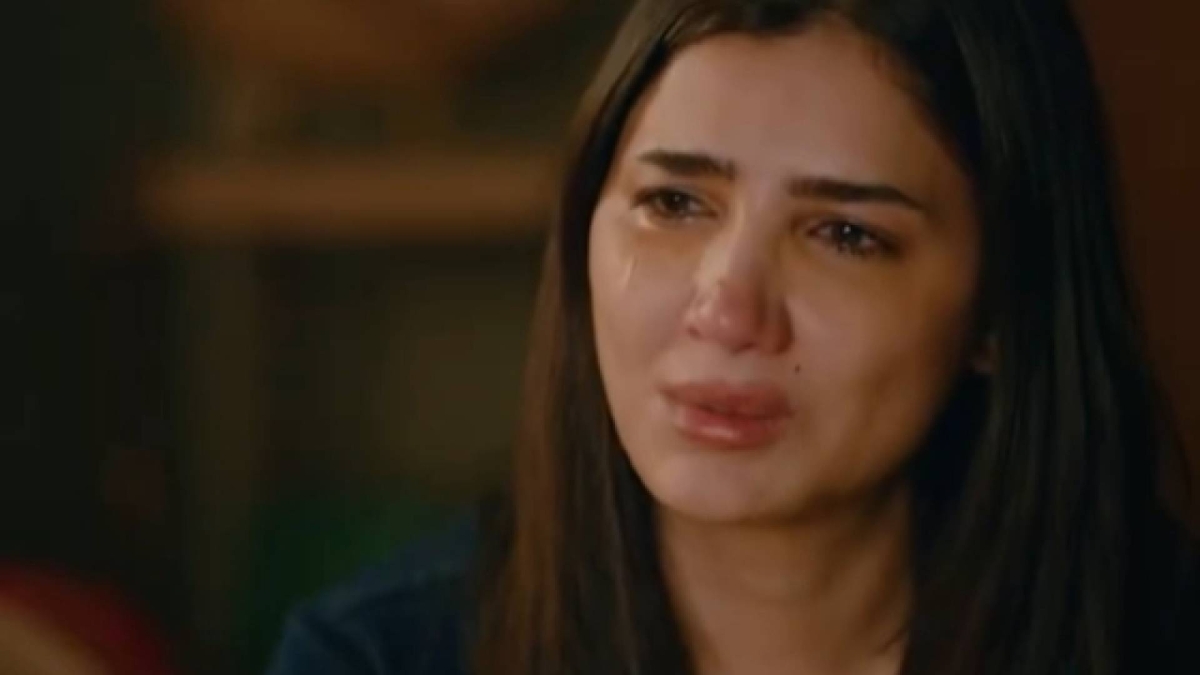 الموت يفجع الفنانة مي عمر في والدها.. والمخرج محمد سامي ينعيه بكلمات مؤثرة