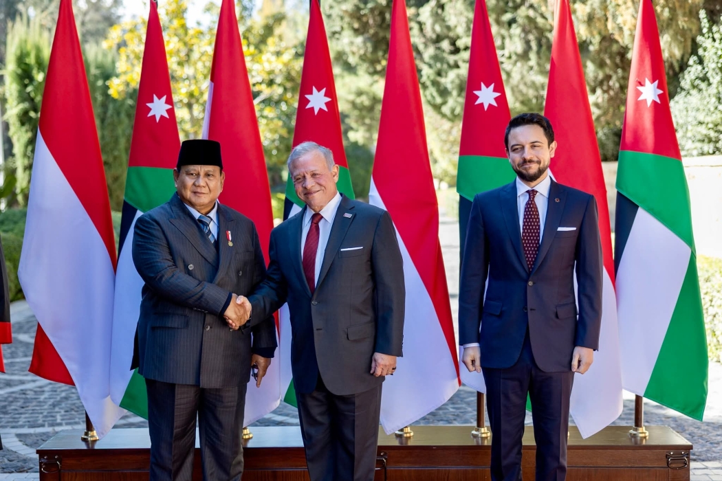 الملك والرئيس الإندونيسي يعقدان مباحثات في قصر بسمان...صور