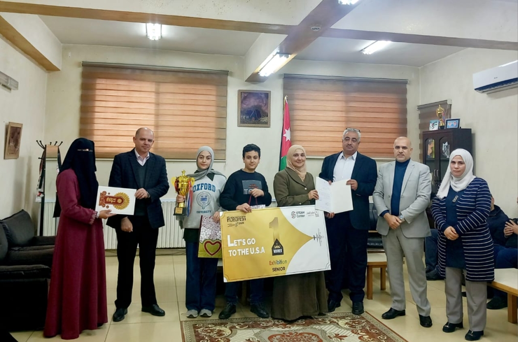 جويعد يكرم الفرق الفائزة بمسابقة الروبوفيست