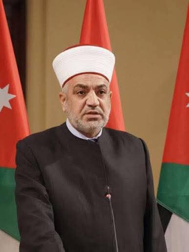 الخلايلة يوضح آلية صلاة التراويح والوتر رد  على استفسار الدكتور محمد المناصير