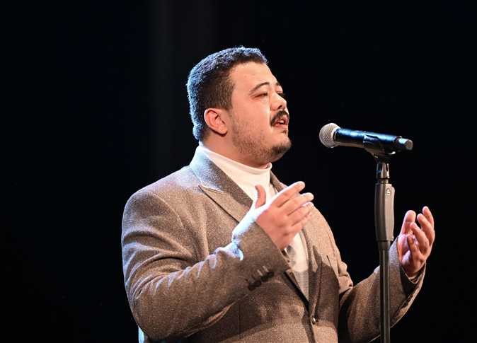 يُحيي المنشد أحمد العمري أمسية إنشادية مميزة مساء الجمعة على مسرح