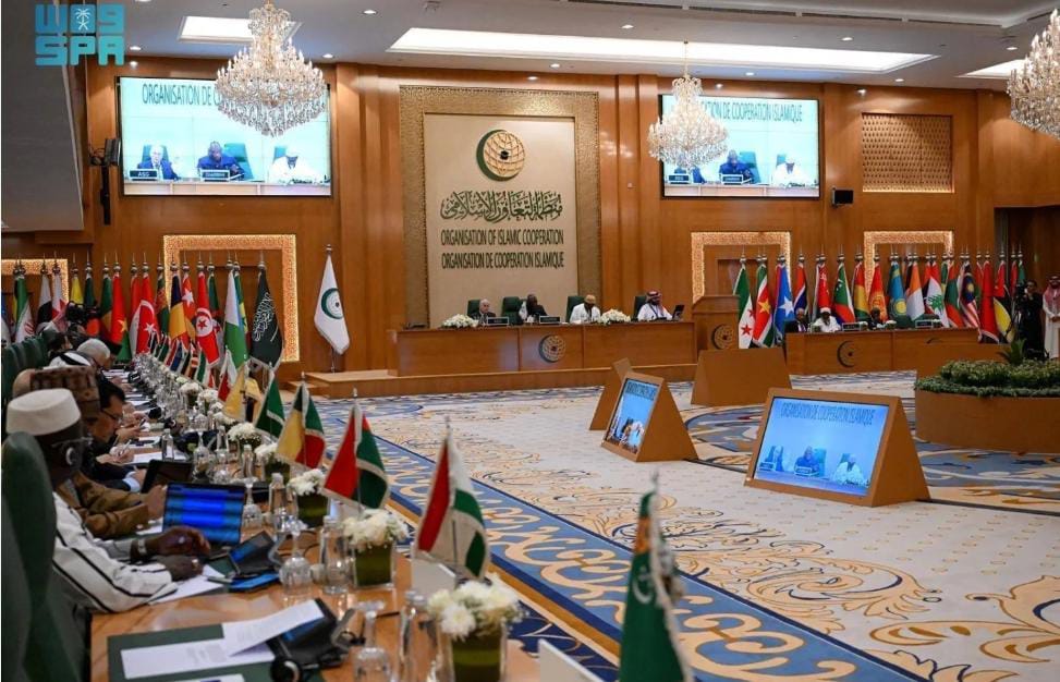 اجتماع استثنائي في جدة يؤكد مركزية فلسطين ويدعو لتحرك سياسي وقانوني شامل