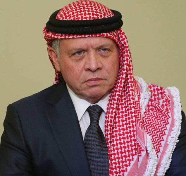 الملك يتلقى اتصالا هاتفيا من الرئيس الفرنسي
