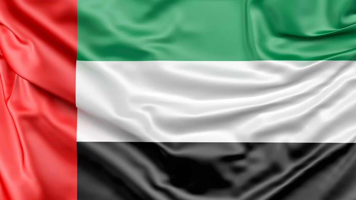 الإمارات: التعامل مع مسيرة استهدفت مطار زايد الدولي