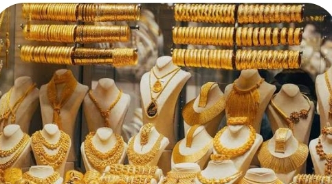 110.1 دنانير سعر الذهب عيار 21 بالسوق المحلية الاثنين