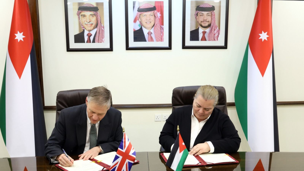 الأردن وبريطانيا يوقعان مذكرة تفاهم لدعم مشروع الناقل الوطني للمياه