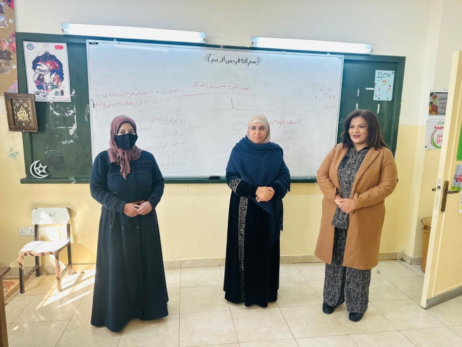 العجارمة تتفقد مدارس النعير وتؤكد على تفعيل المساعد التعليمي سراج