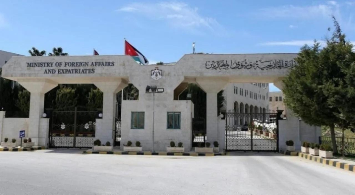 الخارجية تحذر الأردنيين في الخارج وتدعوهم للالتزام بالتعليمات