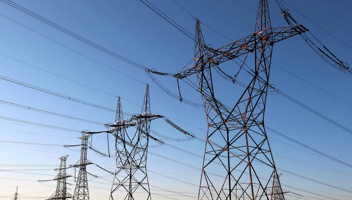 الكويت تعلن خروج خطين هوائيين لنقل الكهرباء عن الخدمة جراء اعتراض طائرات مسيرة