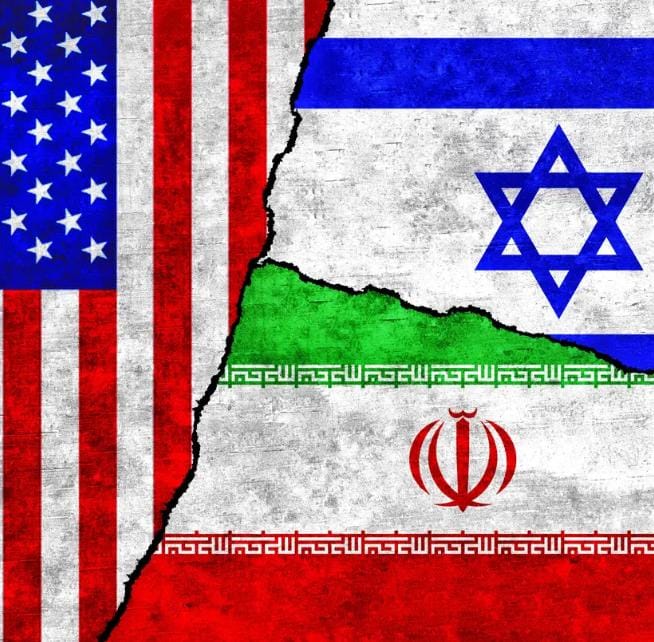 إيران تتهم واشنطن وتل أبيب باستخدام مسيرات مزيفة لاستهداف الخليج