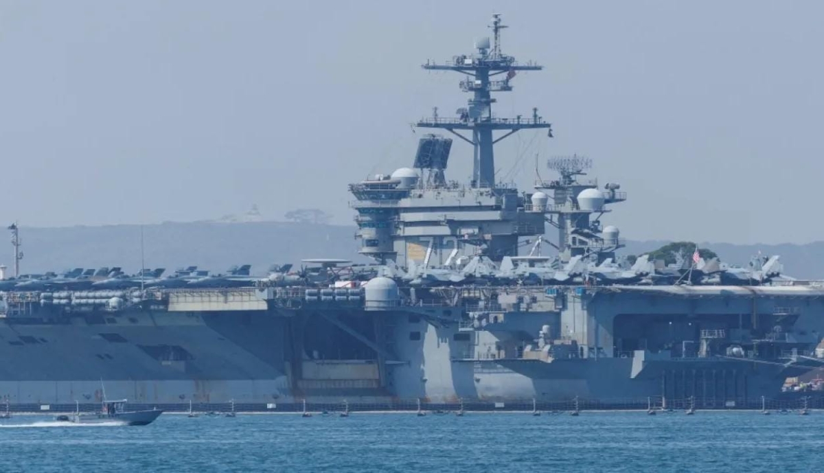 وكالة تسنيم: طائرات مسيّرة إيرانية تستهدف حاملة الطائرات الأميركية أبراهام