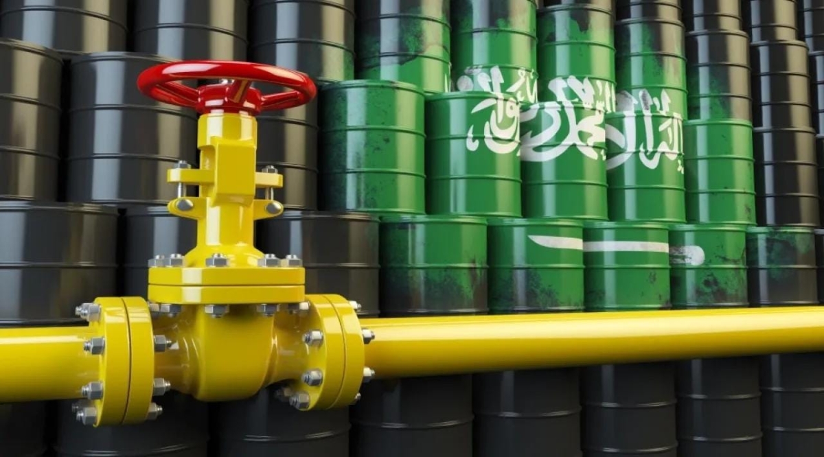 السعودية ترفع سعر البيع الرسمي للخام العربي الخفيف
