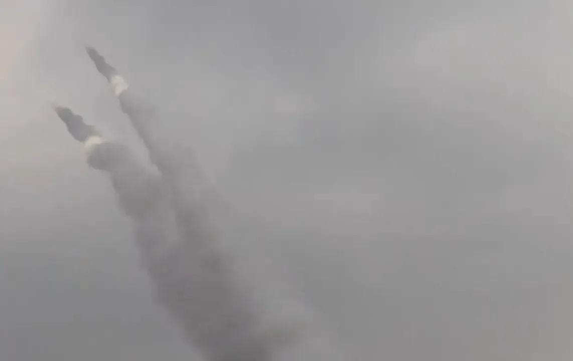 عاجل...استهداف السفارة الأميركية في بغداد بصواريخ كاتيوشا