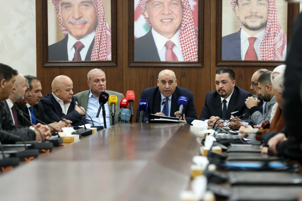 القاضي يدعو لجنة العمل لوضع مصلحة المشتركين نصب أعينها بقانون الضمان الاجتماعي ...فيديو