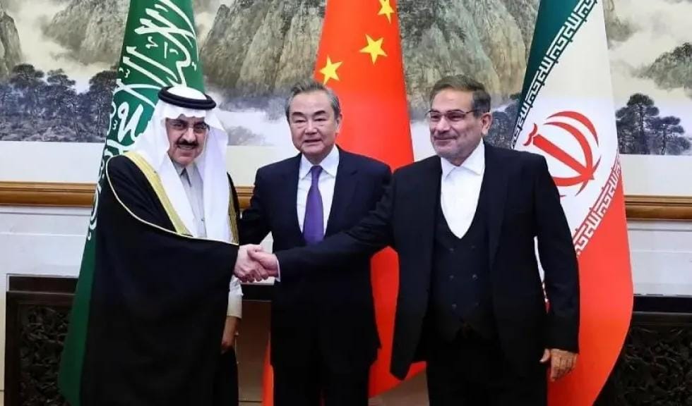 بعد الهجمات الإيرانية.. هل انهار الاتفاق السعودي الإيراني الذي رعته ‘‘الصين’’ قبل عامين؟ محلل سياسي يجيب!