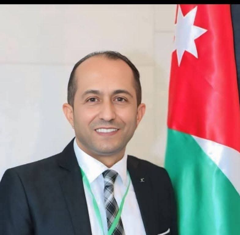 د. إبراهيم الكردي: قائد أكاديمي ورمز للعطاء في كلية عمون التطبيقية