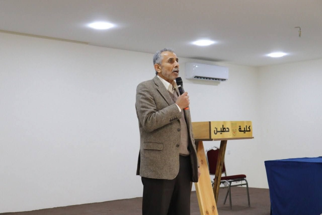 كلية حطين تستقبل طلبتها الجدد وتطلق منصة تعليمية للخدمات الطلابية...صور