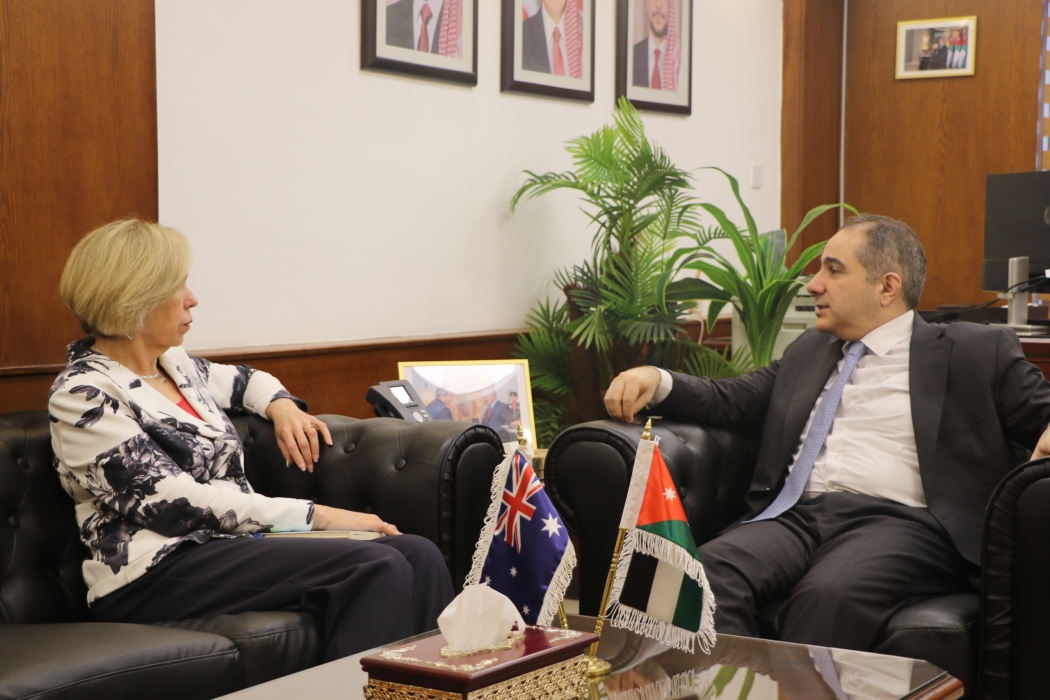 وزير الاستثمار يبحث مع السفيرة الأسترالية تعزيز التعاون الاقتصادي والاستثماري.
