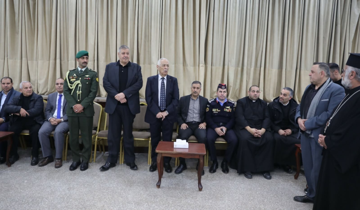 *مندوبا عن الملك وولي العهد.. العيسوي يعزي عشيرة السميرات*