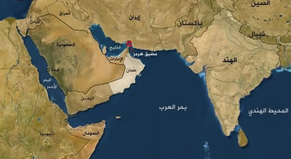 قائد بحرية الحرس الايراني: من لديه شك فليقترب من مضيق هرمز