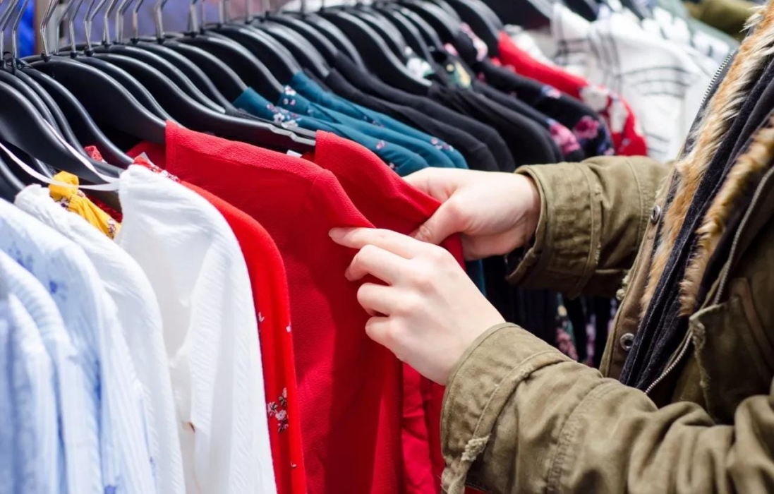 إقبال ضعيف على شراء ألبسة العيد في الأردن