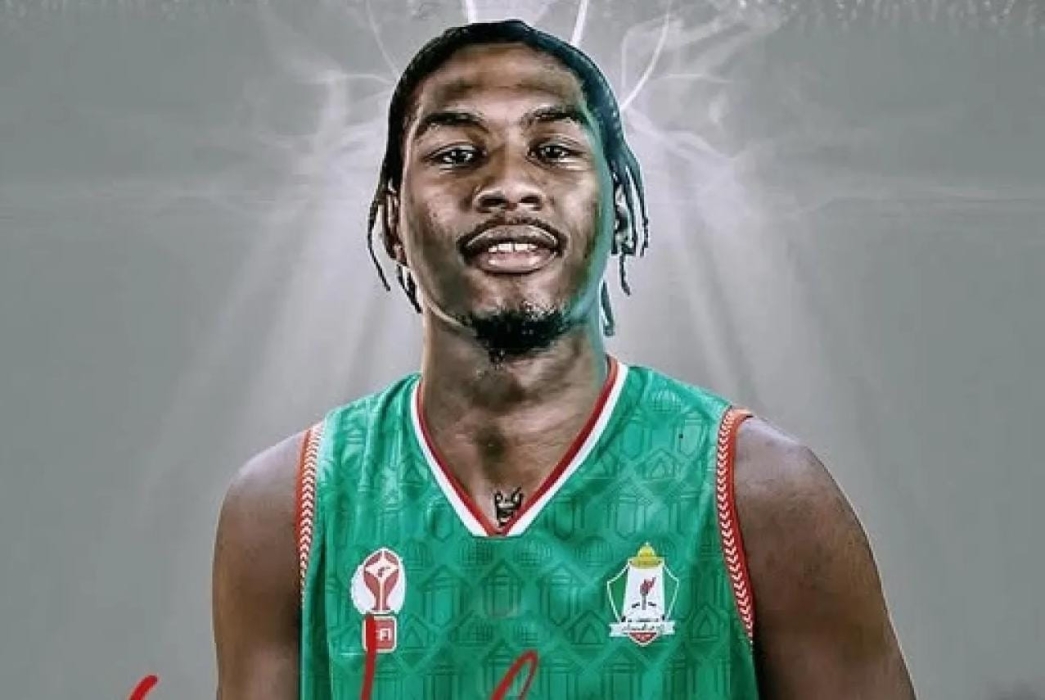 سلة الوحدات يتعاقد مع المحترف الأمريكي داريوس هول