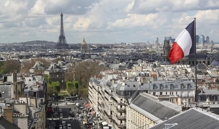 انخفاض العجز التجاري الفرنسي إلى 3.1 مليار يورو في يناير الماضي