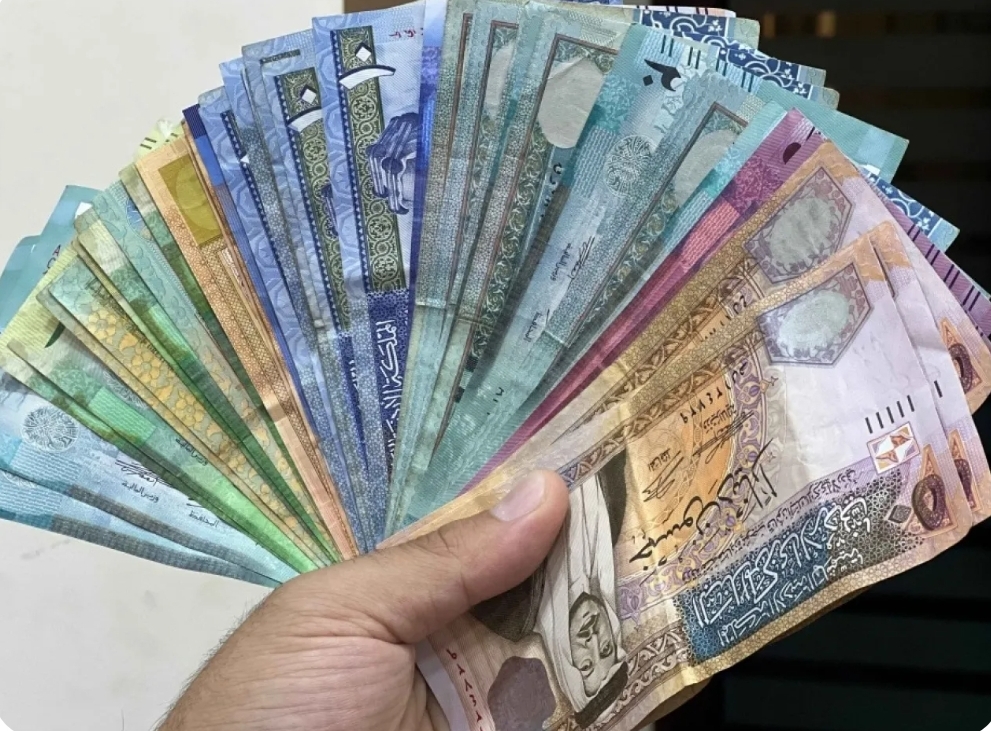 تحويل مستحقات العاملين في التوجيهي التكميلي إلى البنوك