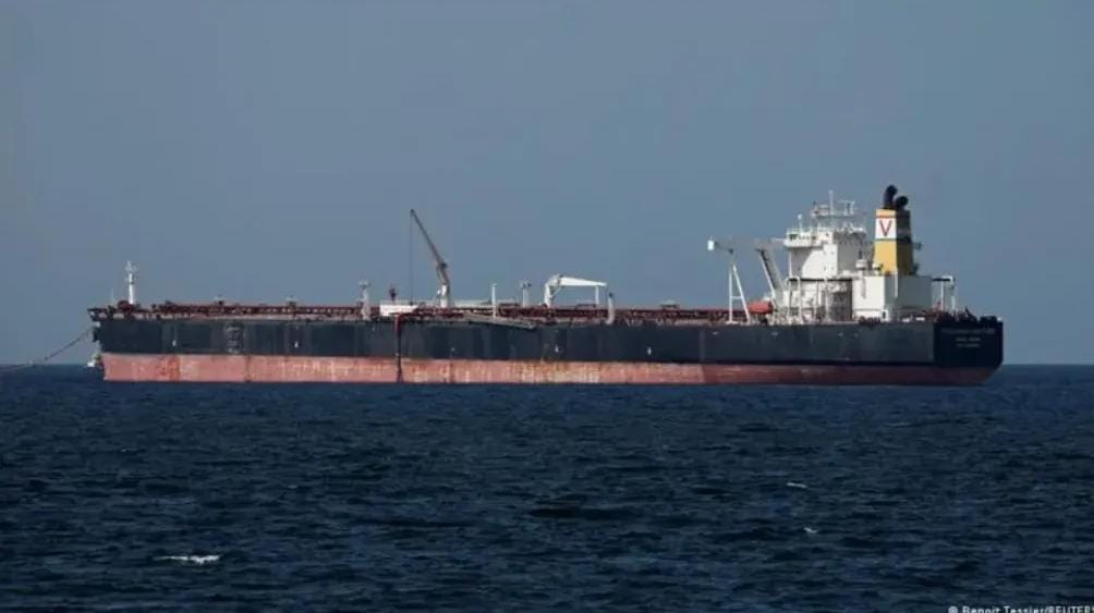 أسعار النفط تشتعل وتلامس 120 دولاراً مع تفاقم حرب إيران وإغلاق مضيق هرمز