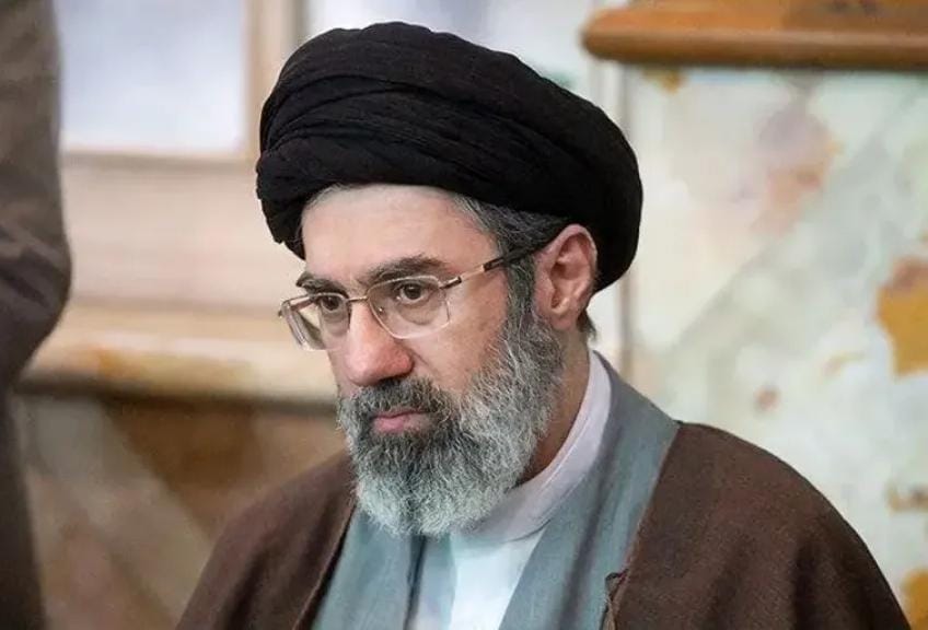 عاجل: أول بيان صادر  عن المرشد الإيراني الجديد ”مجتبى خامنئي”