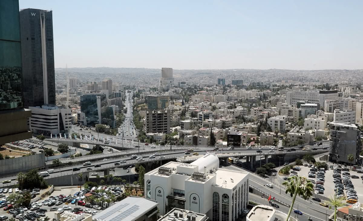 أجواء لطيفة في أغلب المناطق وغير مستقرة مساء