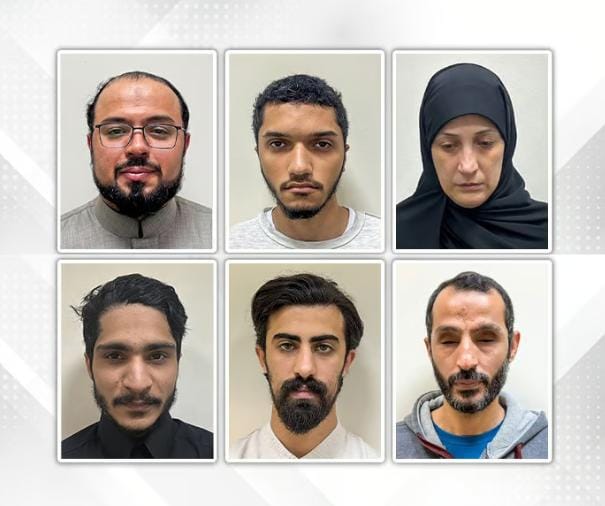 البحرين تقبض على 6 أشخاص لنشرهم مقاطع تمجّد العدوان الإيراني وتحرض على استهداف مواقع بالمملكة