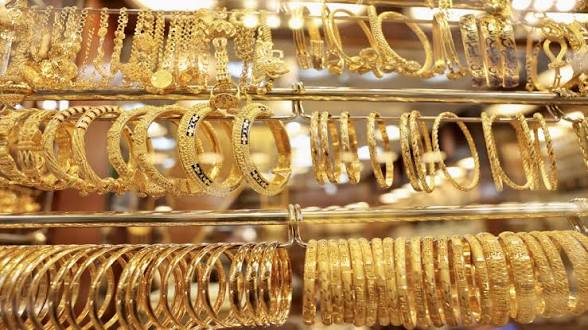 101.80 دينار سعر الذهب عيار 21 بالسوق المحلية الأحد