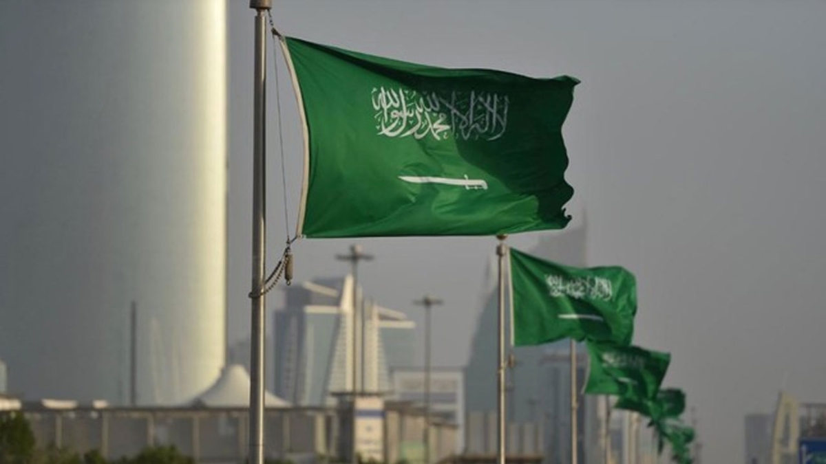 السعودية تعلن اعتراض أكثر من 60 مسيّرة منذ منتصف ليل أمس