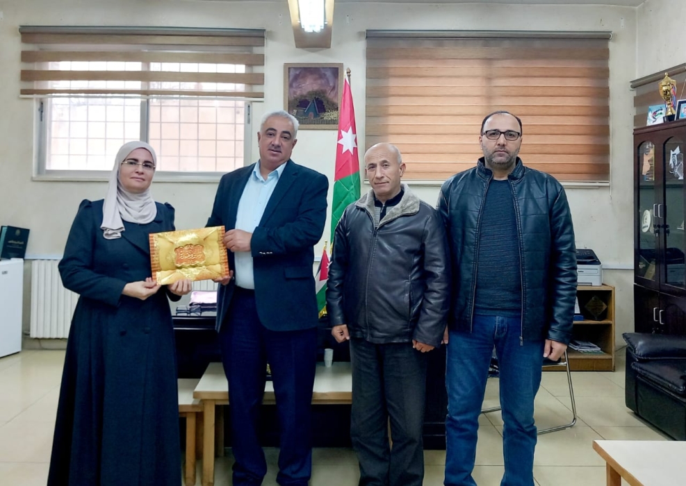 جويعد يكرم الزميلة صفاء فريحات