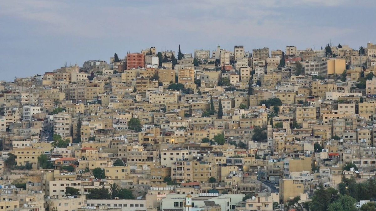 بين شمس الثلاثاء ورعد الأربعاء.. تقلبات جوية حادة تطرق أبواب الأردن